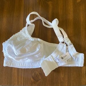 15 true life parenthesis bras 36C